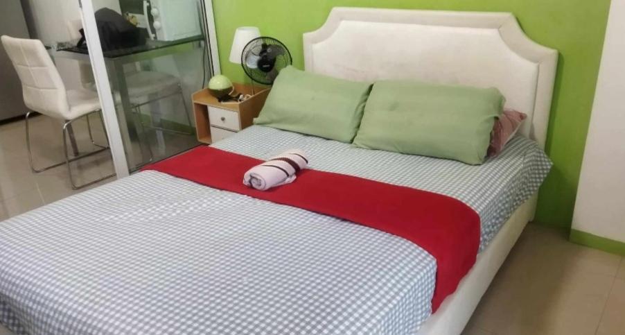 Sm Bicutan Rooms By M Манила Экстерьер фото